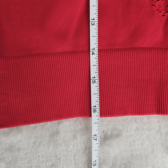 NEW Fabletics Red Seamless Cropped Top Size XS Activewear Athletic Sporty - Picture 7 of 8